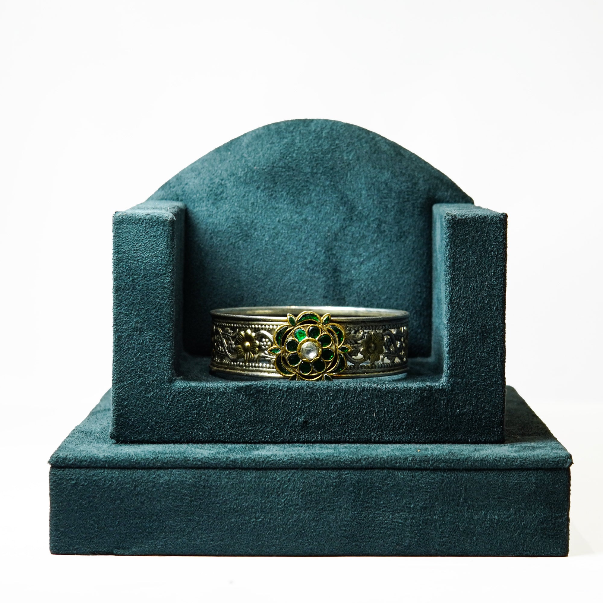 The Royal Emerald Meenakari bangle
