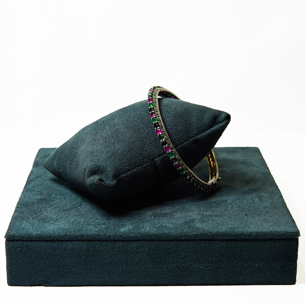 The Navratna-Inspired Infinity Bangle