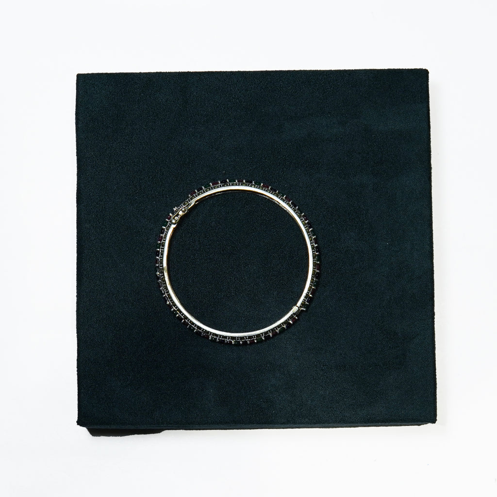 The Navratna-Inspired Infinity Bangle