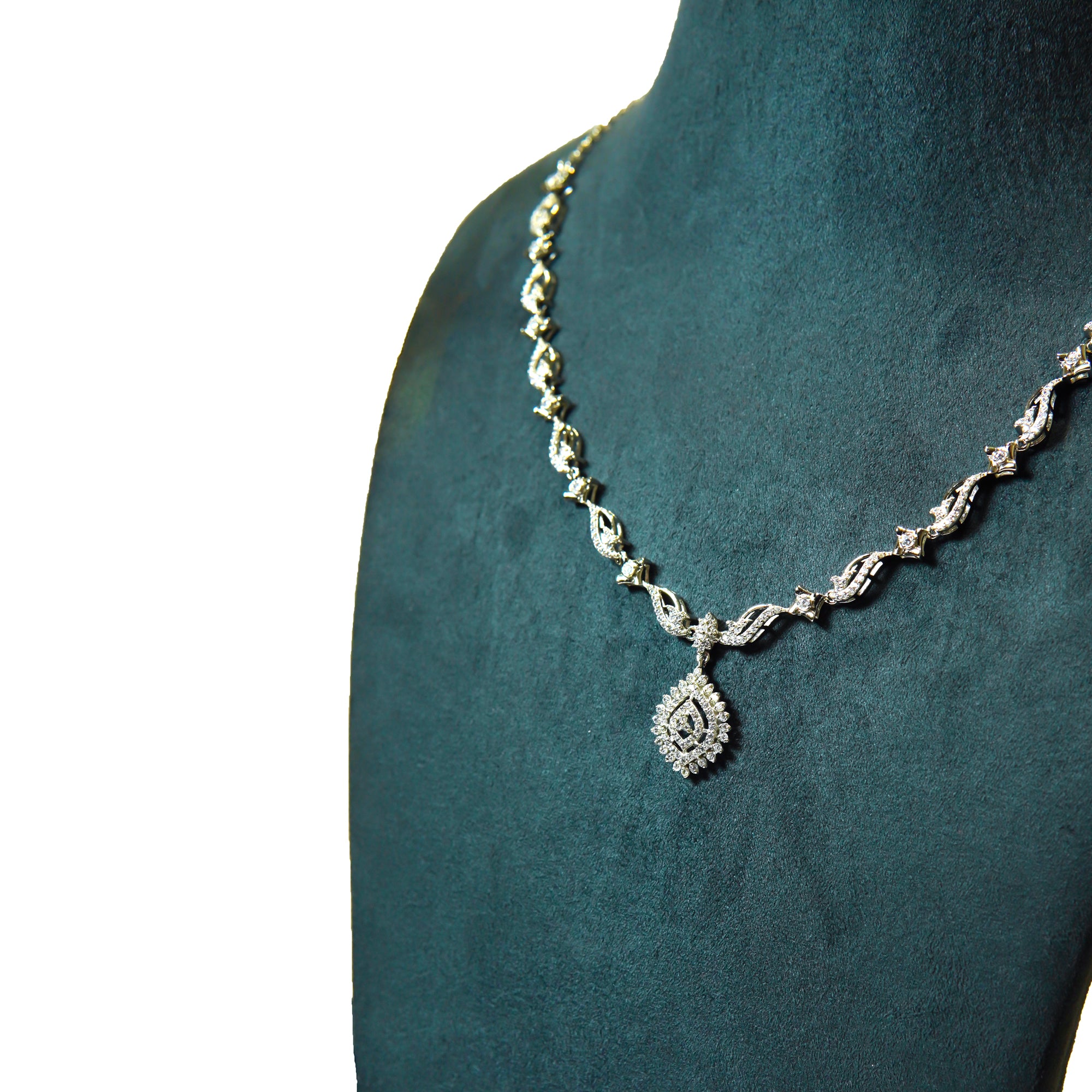 Gleaming Petal Drop Silver NecklaceSet