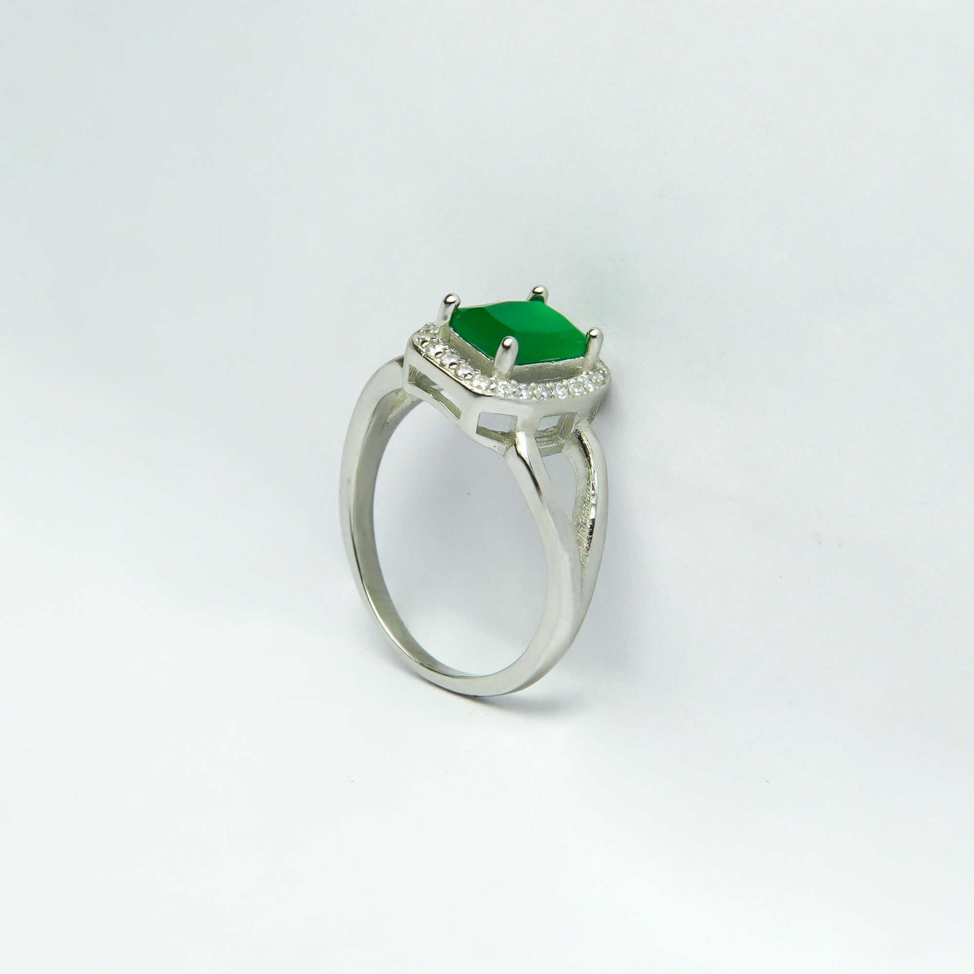 The Royale- Emerald Silver RIng