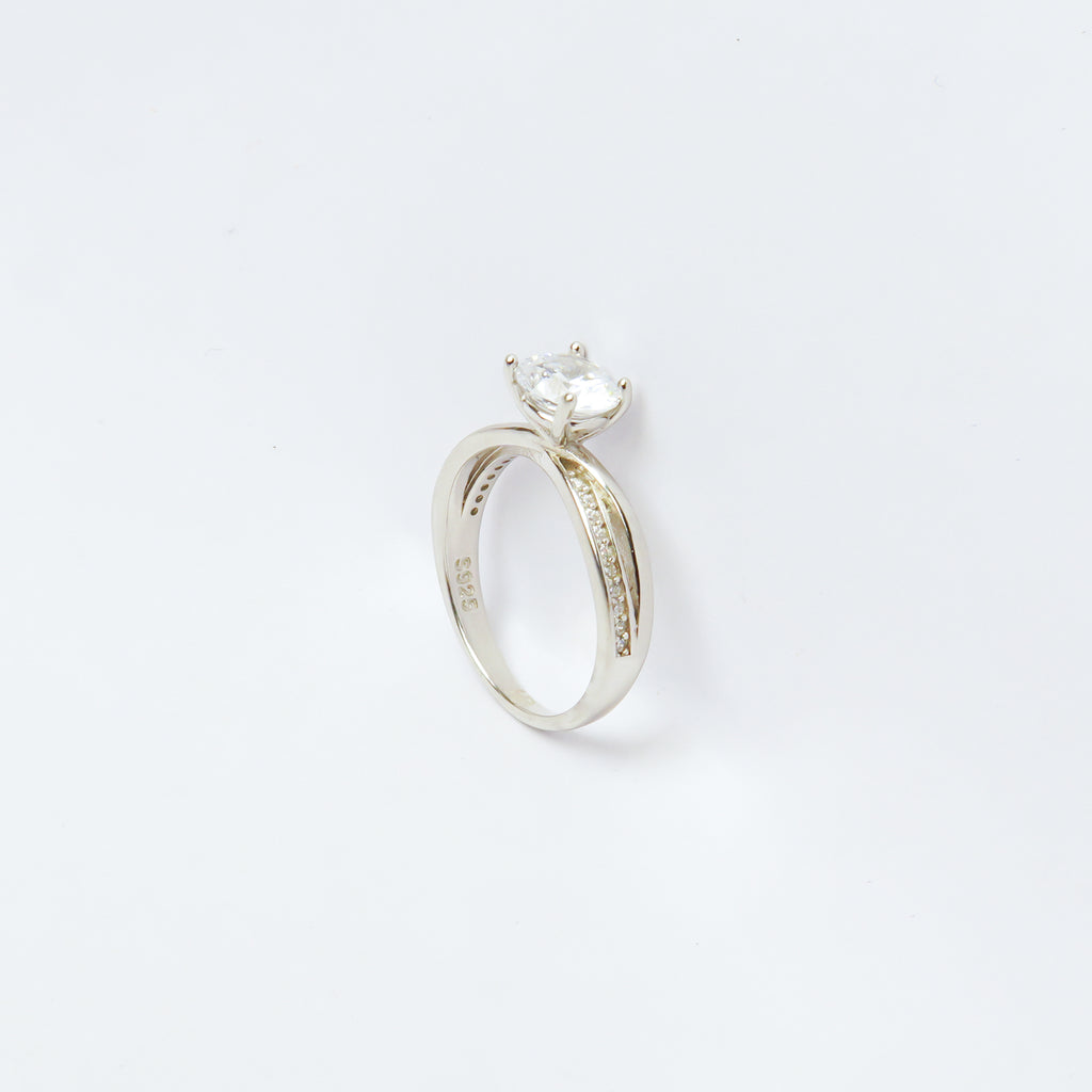 Shimmering Solitaire RIng